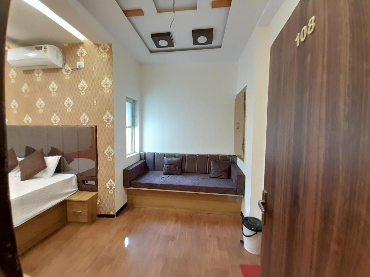 U2 Hotel Wizard Palace Aurangābād Extérieur photo