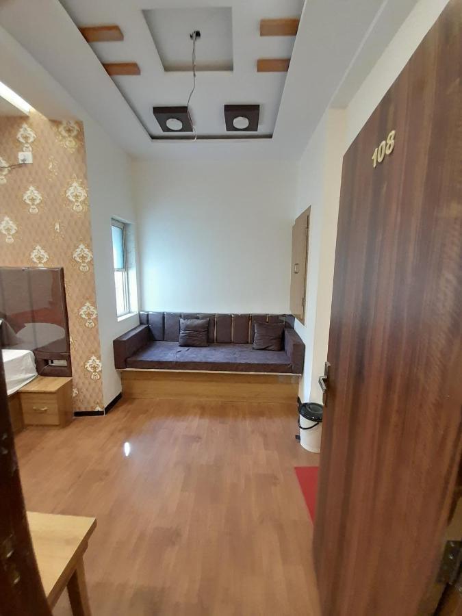 U2 Hotel Wizard Palace Aurangābād Extérieur photo