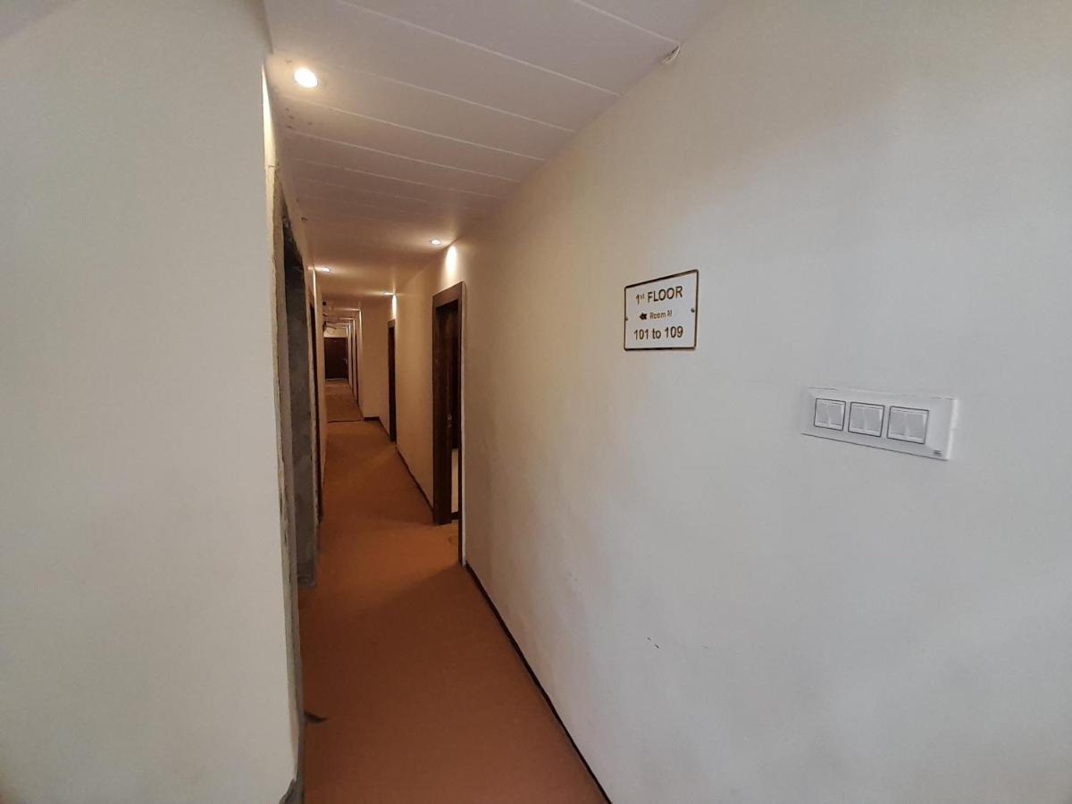 U2 Hotel Wizard Palace Aurangābād Extérieur photo