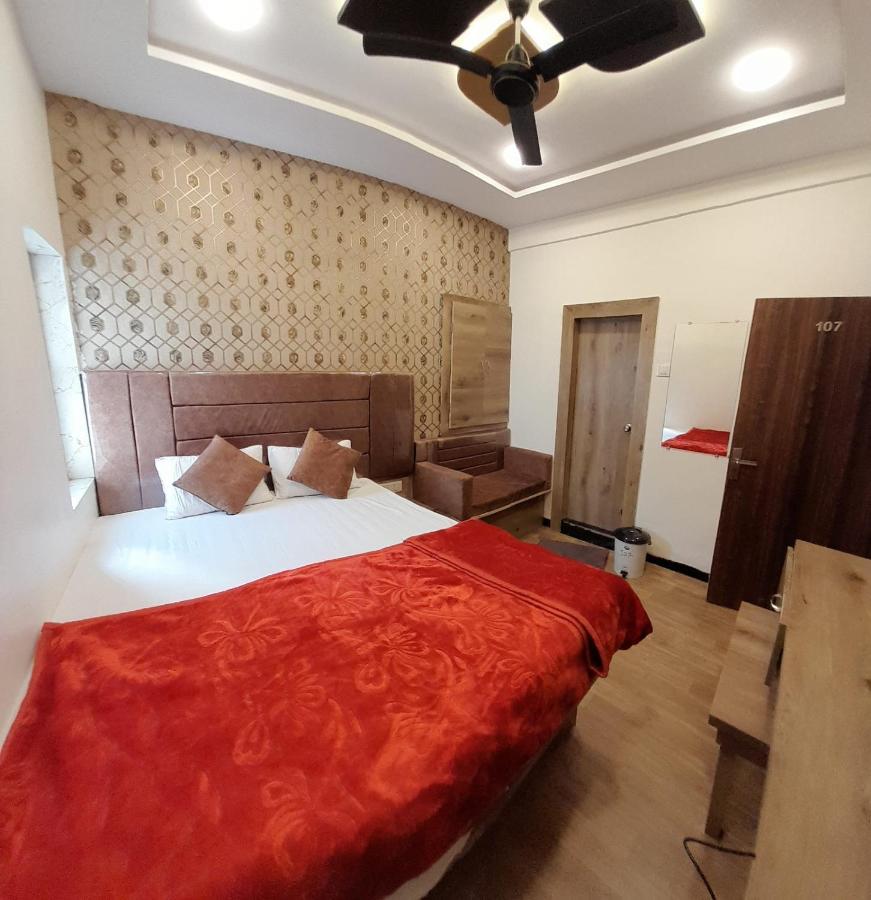 U2 Hotel Wizard Palace Aurangābād Extérieur photo